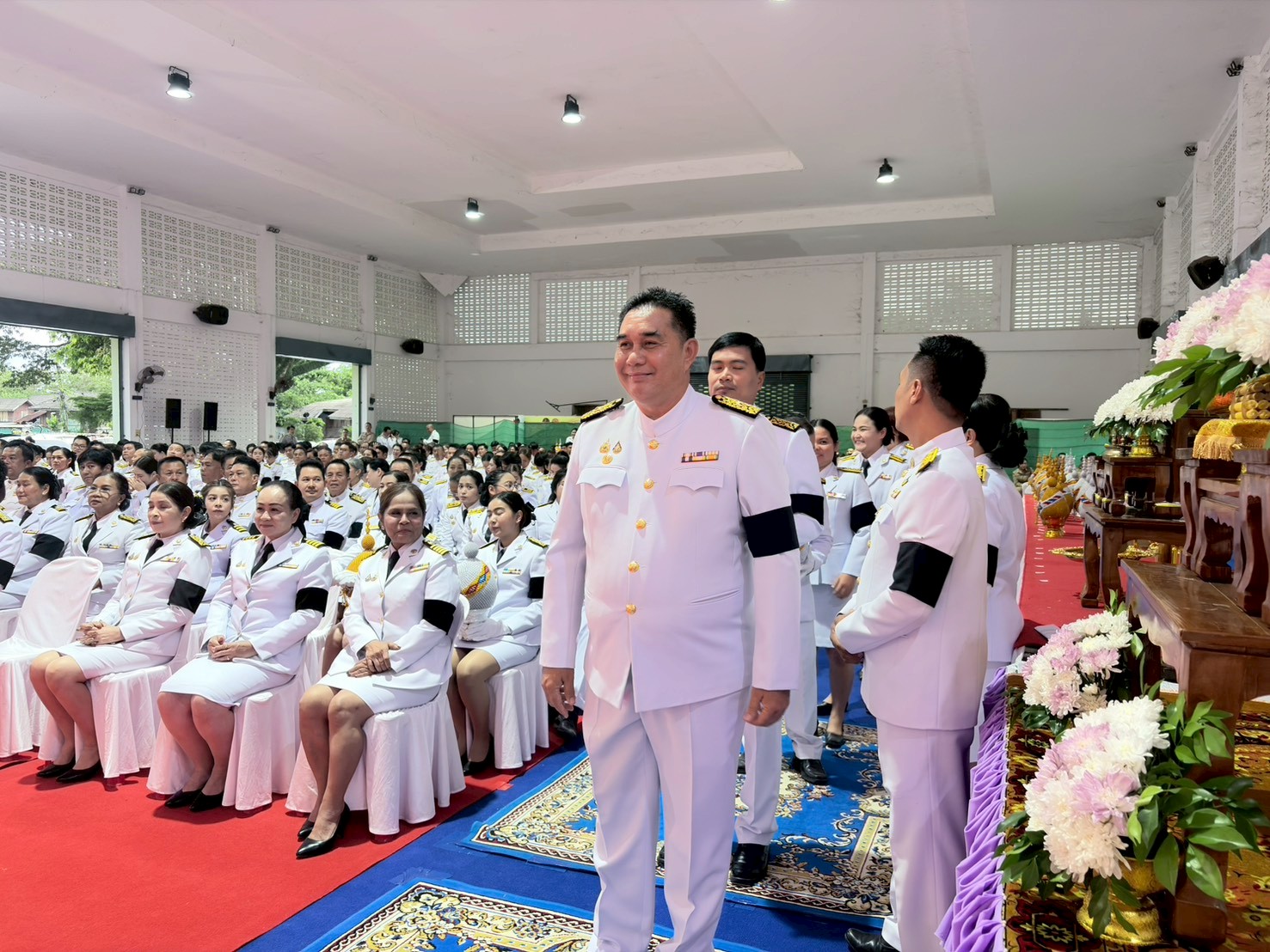วันพุธที่ 3 มิถุนายน 2569 เวลา 18.00 น. นายณรงค์ พลายน้อย นายก องค์การบริหารส่วนตำบลกำเนิดนพคุณ พร้อมด้วย รองนายก และข้าราชการ ร่วมพิธีเฉลิมพระเกียรติสมเด็จพระนางเจ้าฯ  พระบรมราชินี เนื่องในโอกาสวันเฉลิมพระชนมพรรษา ๓ มิถุนายน ณ หอประชุมอำเภอบางสะพาน จังหวัดประจวบคีรีขันธ์ โดยมีนายนิมิต วงษ์จินดา นายอำเภอบางสะพาน เป็นประธานในพิธี โดยมีกิจกรรม (ภาคค่ำ)​ ดังนี้
     -เวลา 18.00 พิธีวางพานพุ่มเพื่อถวายเป็นเครื่องราชสักการะ
     -เวลา 19.00 น. พิธีจุดเทียนชัยและถวายพระพรชัยมงคลชกุศลฯ